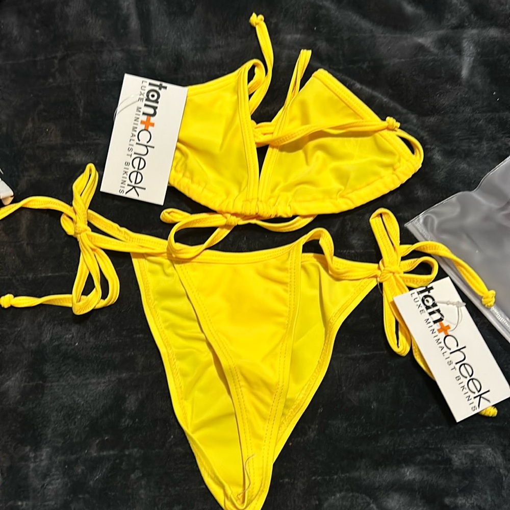 Tan+cheek minimalist bikini TOP ONLY SIZE MEDIUM NWT $49